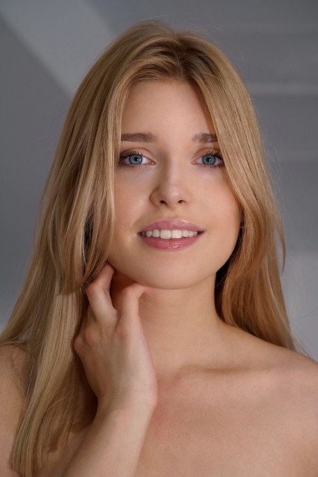 Нежный портрет Freya Mayer: свежесть и чувственность