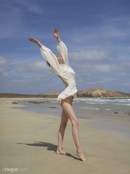 Летняя радость: девушка Proserpina A