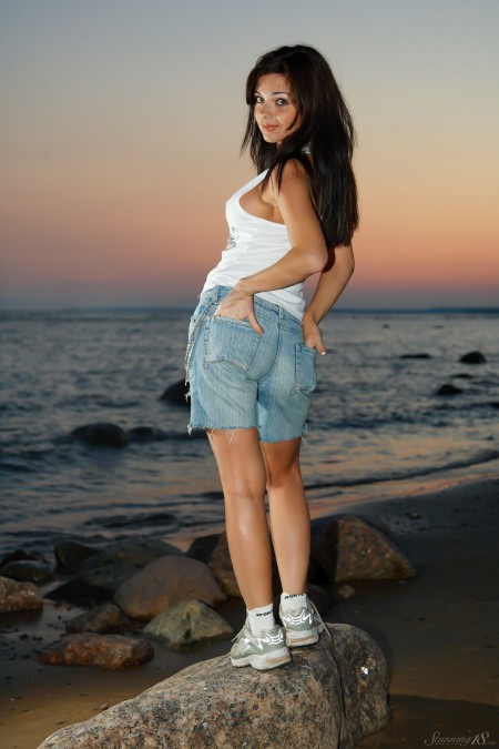 Чувственная красота: модель в природе