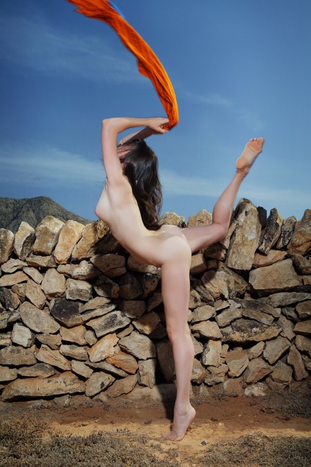 Летний фешн-дрифт в природе