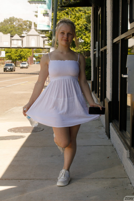 Настоящая красота в природе: Kylie Shay