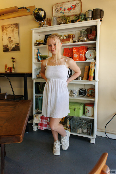 Настоящая красота в природе: Kylie Shay