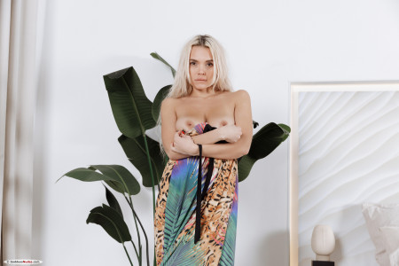 Валерия А в домашней обстановке