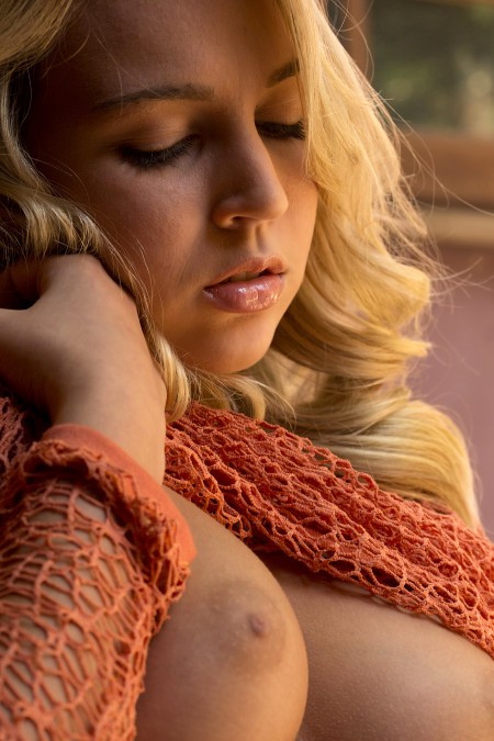 Летняя элегантность с моделью Zoey Taylor