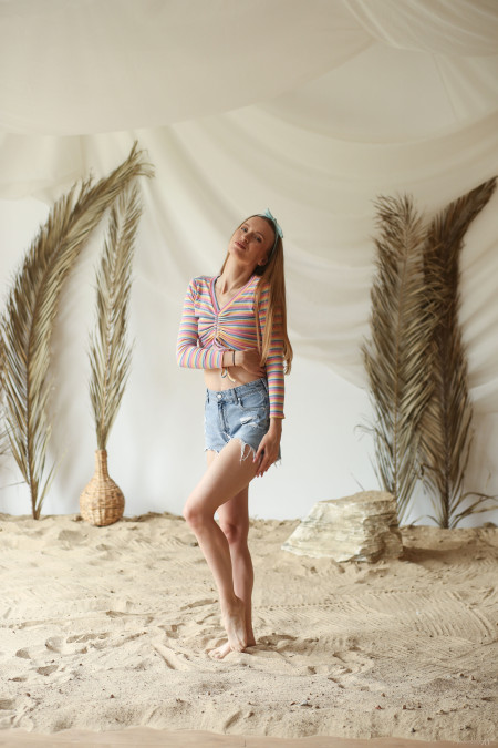 Сенсационная Обрей: Летнее Веселье и Стиль