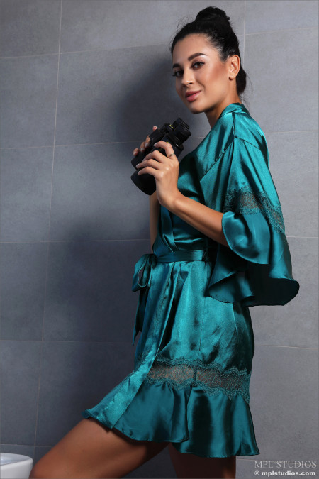 Сенсуальная красота: Aria A в ванной