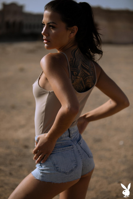 Летнее счастье: Эстефания на природе