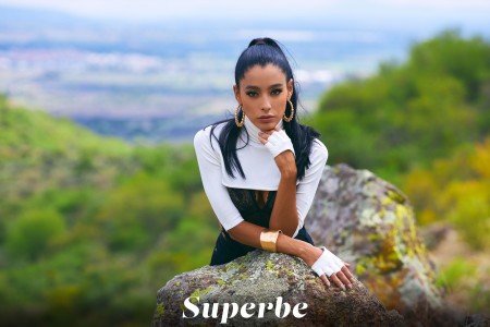 Наталия Бруни: летняя сенсуальность на ферме