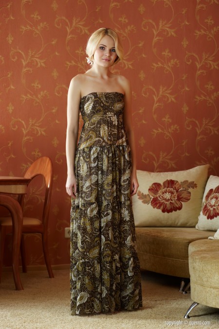 Изящство и чувственность: Талия А в эротической фотосессии