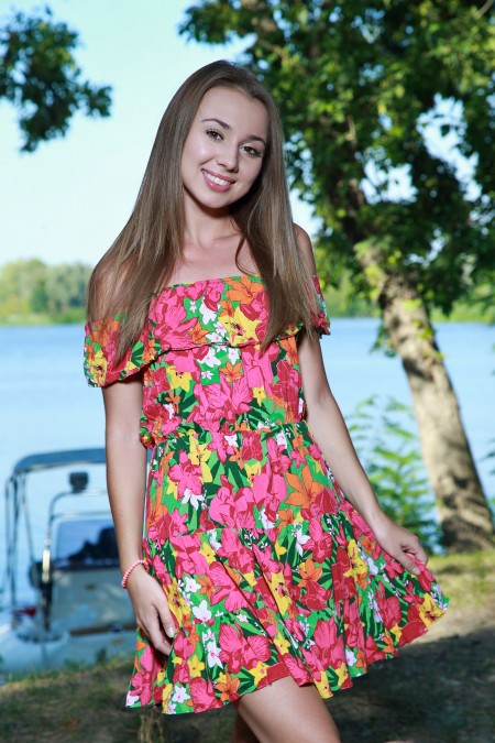 Летнее очарование: Линда на природе