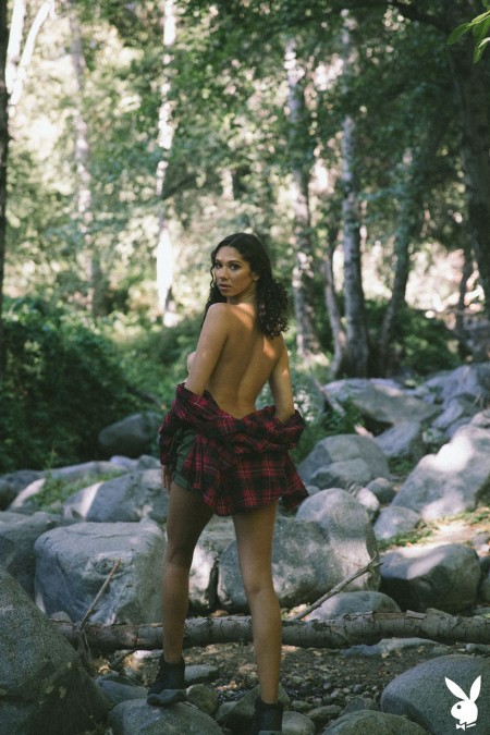 Соблазнительная Майя Серена: натуралистическая эротика