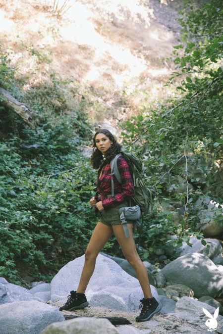 Соблазнительная Майя Серена: натуралистическая эротика