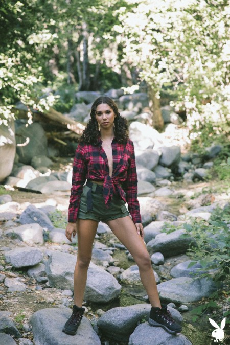 Соблазнительная Майя Серена: натуралистическая эротика