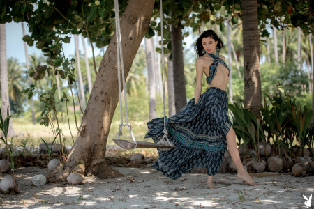 Оксана Окси: Летняя элегантность на природе