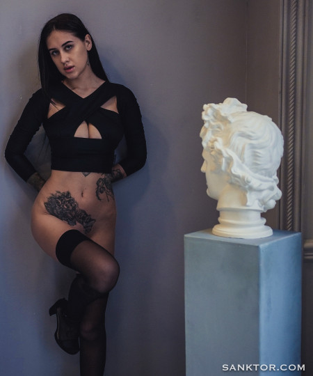 Соблазнительная эротическая фотосессия модели Тани Бахтина