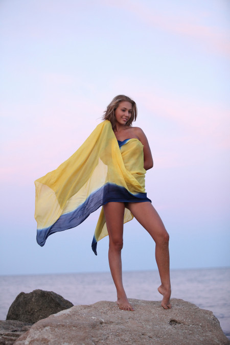 Летняя эротика: загадочная красота Миляны