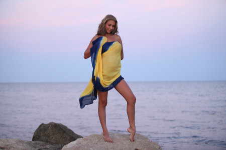 Летняя эротика: загадочная красота Миляны