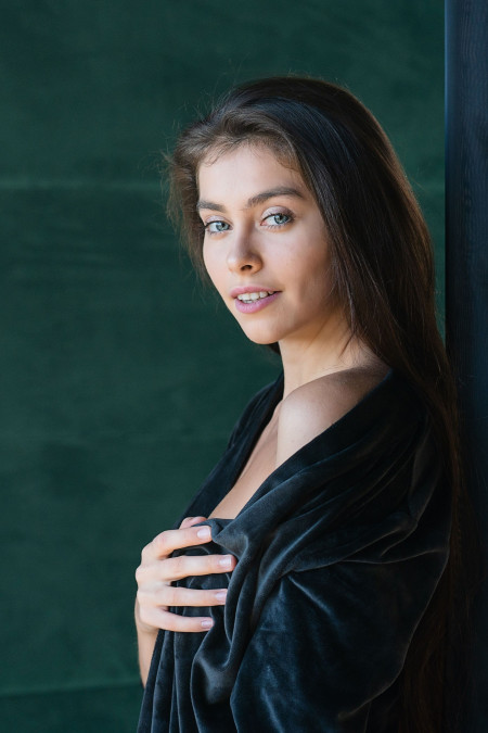 Соблазнительная Foxy Alissa: фотосессия элегантной модели