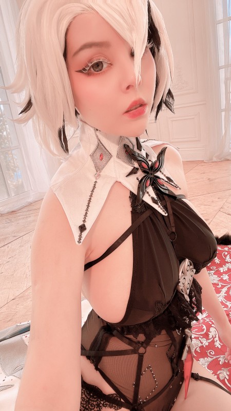 Восхитительная эротическая фотосессия с Helly Von
