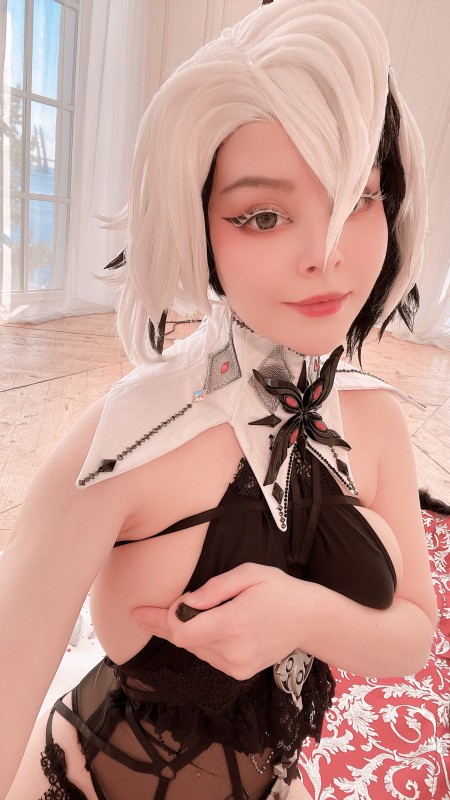 Восхитительная эротическая фотосессия с Helly Von