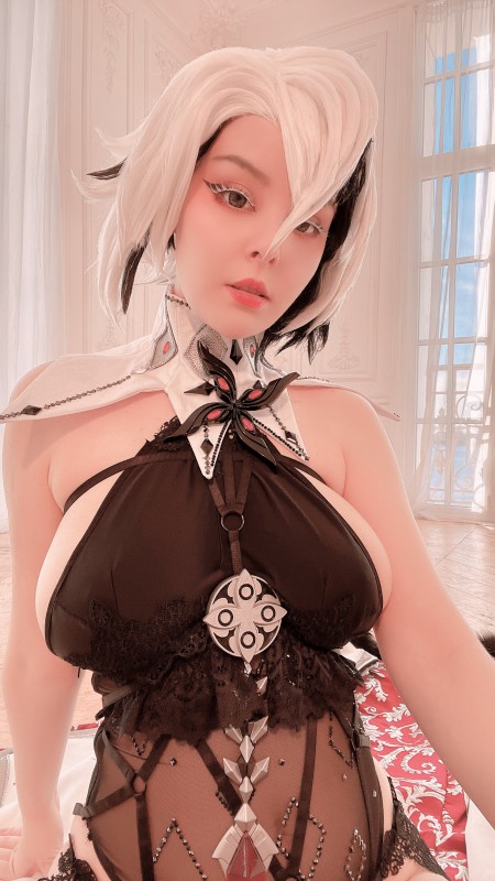 Восхитительная эротическая фотосессия с Helly Von