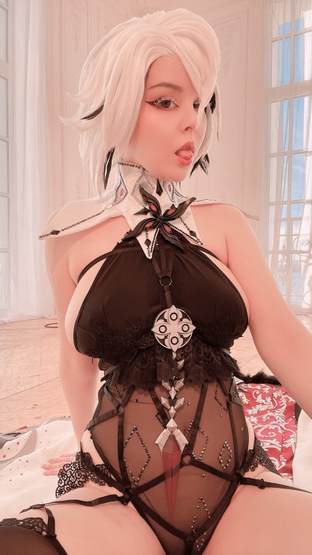 Восхитительная эротическая фотосессия с Helly Von