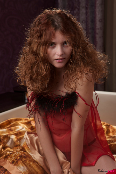 Нежность и страсть: Agnessa F в белье