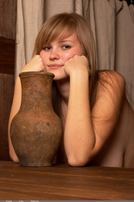 Сванхильд А: эротическая фотосессия в стиле модели
