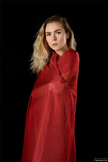 Соблазнительная фотосессия с Кариссой Даймонд