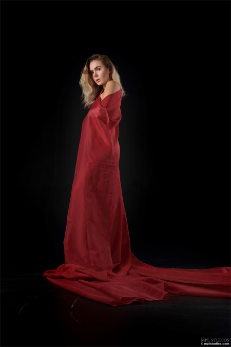 Соблазнительная фотосессия с Кариссой Даймонд