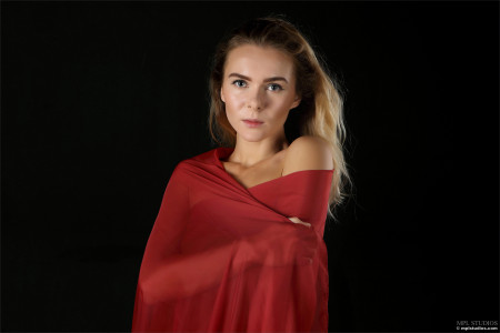 Соблазнительная фотосессия с Кариссой Даймонд