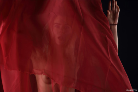 Соблазнительная фотосессия с Кариссой Даймонд