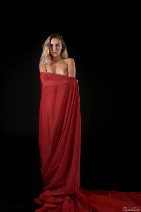 Соблазнительная фотосессия с Кариссой Даймонд