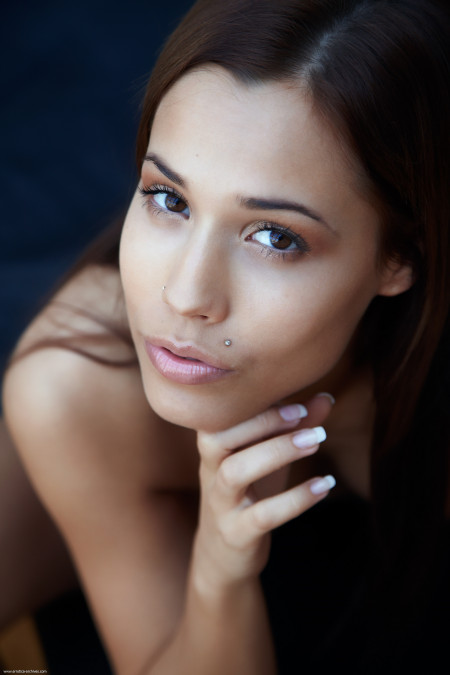 Сатин Блум: чувственная красота без слов