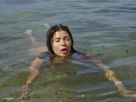 Летнее водное удовольствие с Анной