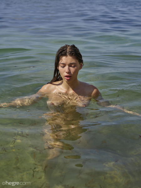 Летнее водное удовольствие с Анной